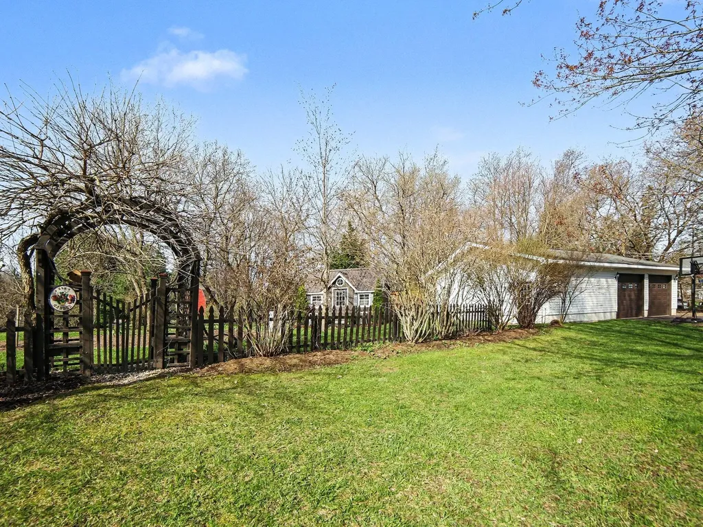 1799 E U.s. 10 Custer Township MI 49405