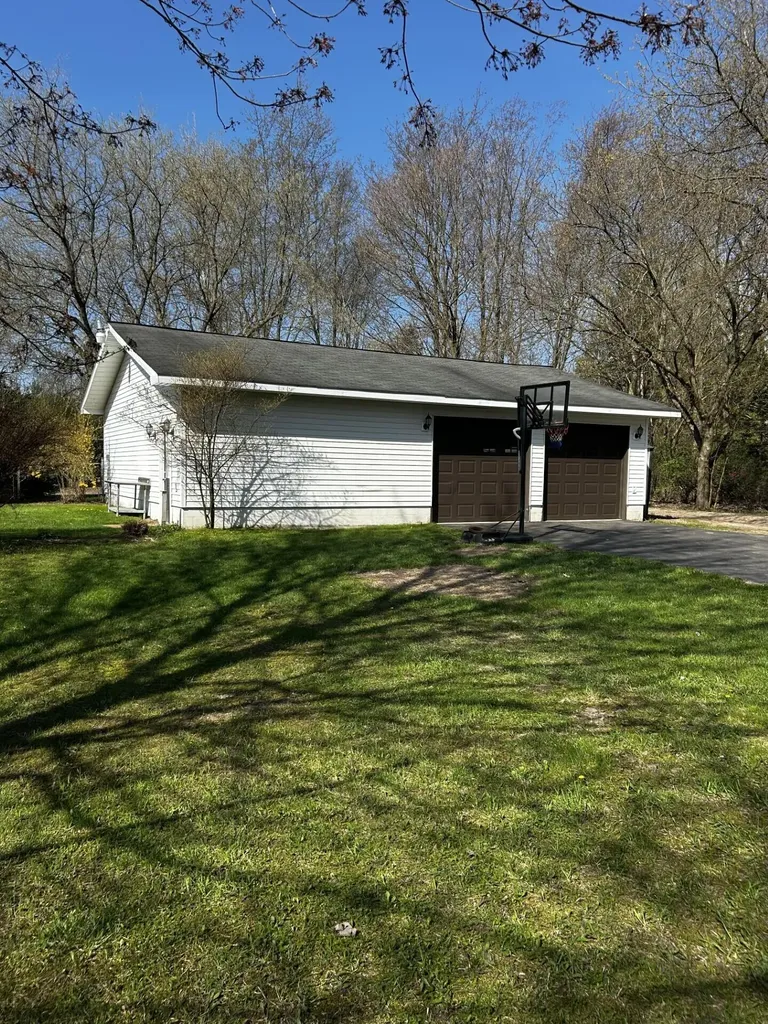 1799 E U.s. 10 Custer Township MI 49405