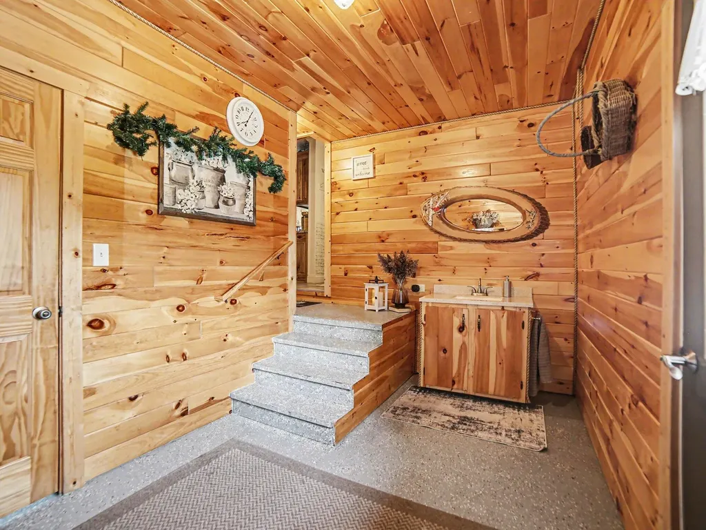 1799 E U.s. 10 Custer Township MI 49405