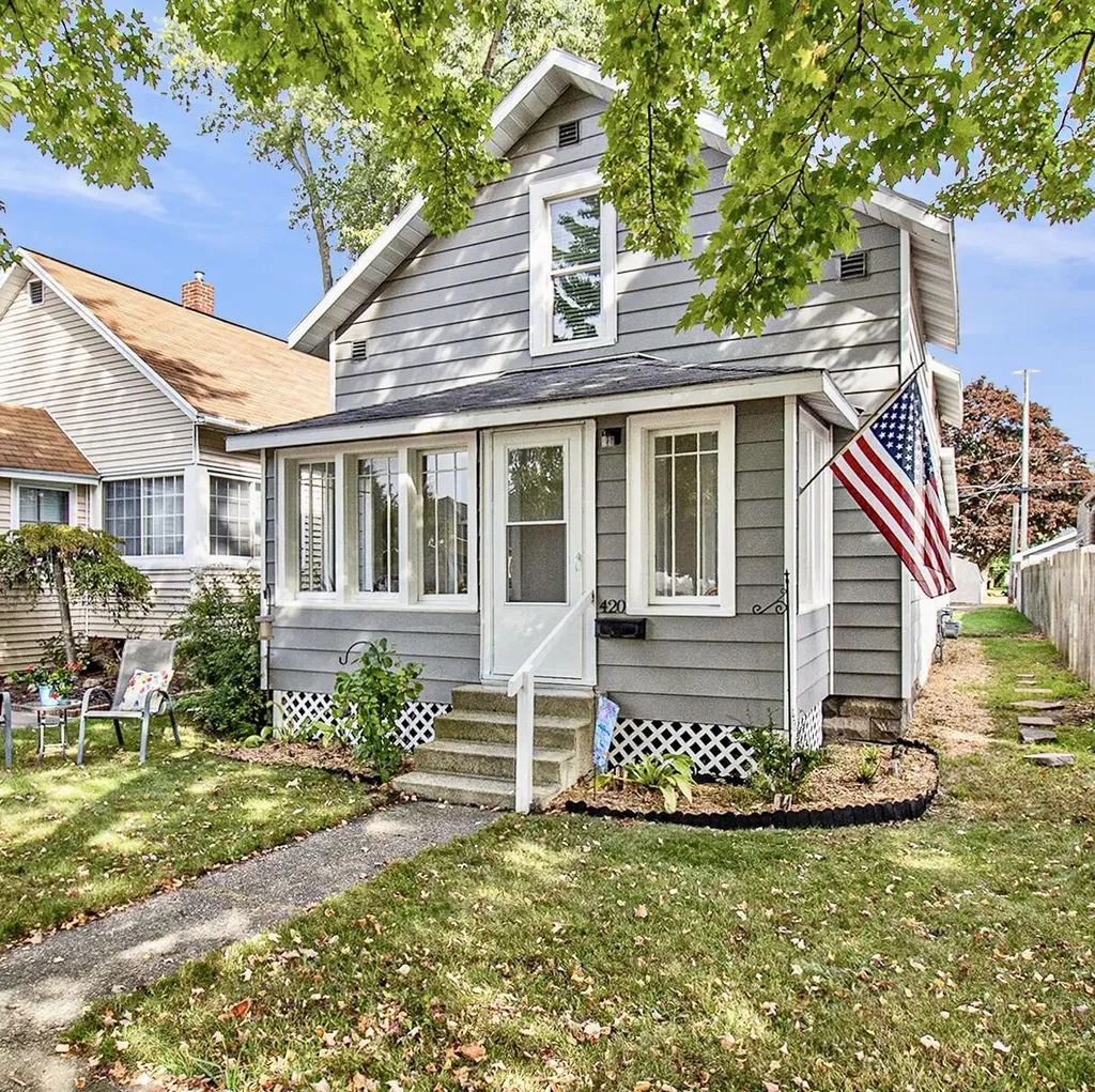 420 N Robert Street Ludington City MI 49431