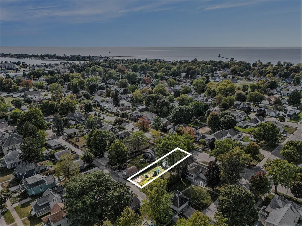 420 N Robert Street Ludington City MI 49431