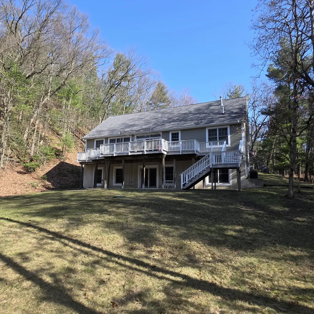 5875 W Michigan Avenue Pentwater Township MI 49449