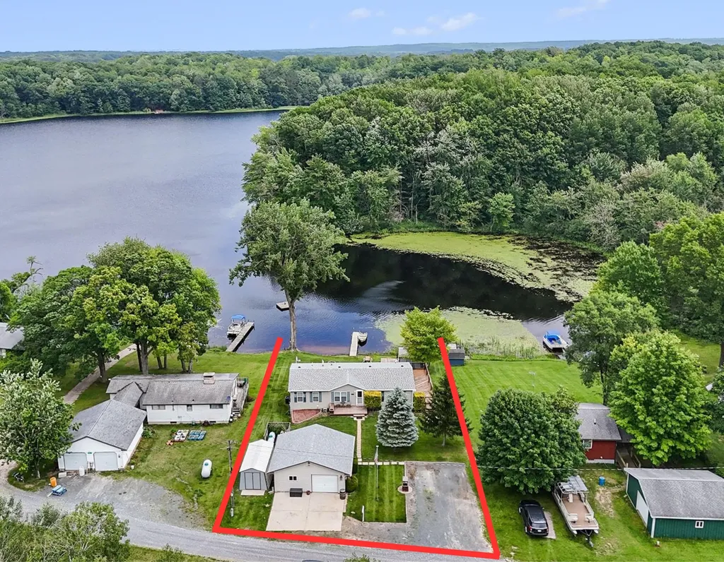 4664 S Eden Lake Road Eden Township MI 49405