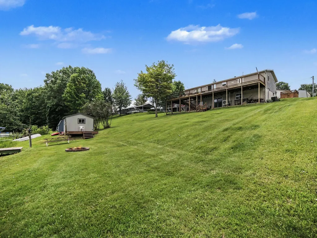 4664 S Eden Lake Road Eden Township MI 49405
