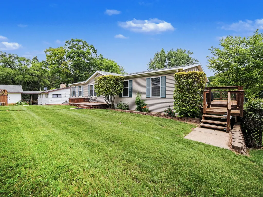 4664 S Eden Lake Road Eden Township MI 49405