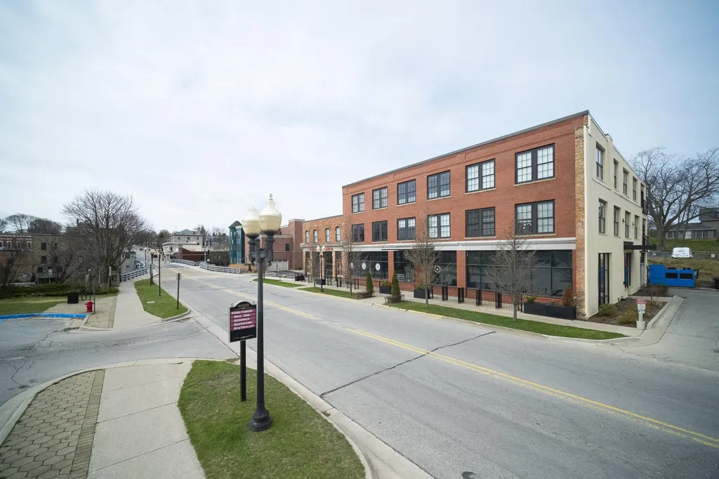 86 Washington Street Manistee City MI 49660