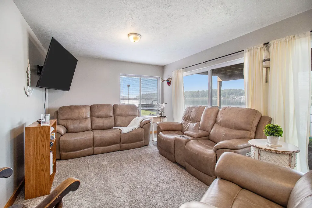5293 W Monroe Road Pentwater Township MI 49449