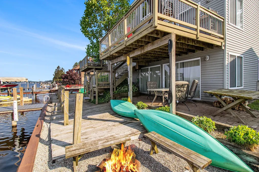 5293 W Monroe Road Pentwater Township MI 49449