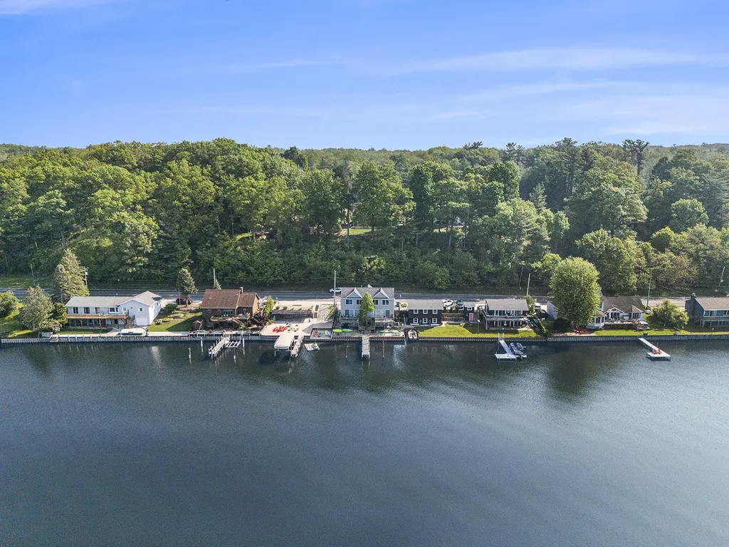 5293 W Monroe Road Pentwater Township MI 49449