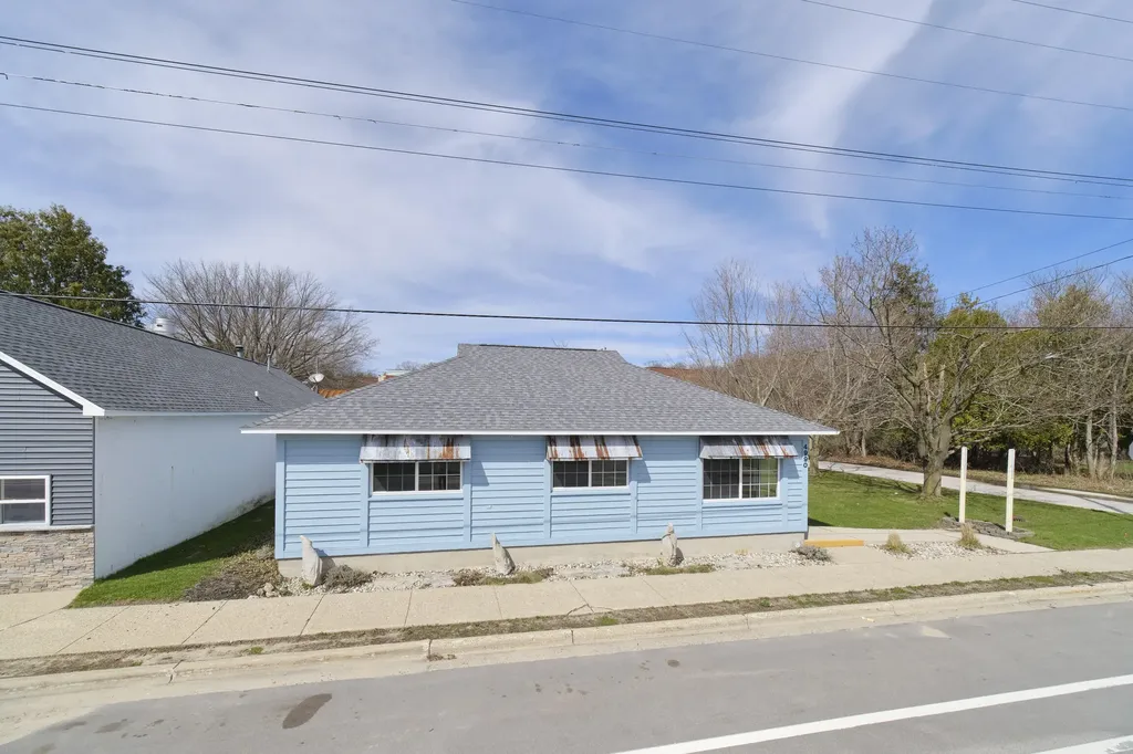 4990 Main Street Onekama Village MI 49675
