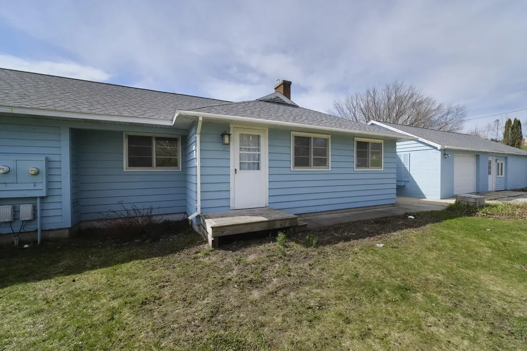 4990 Main Street Onekama Village MI 49675