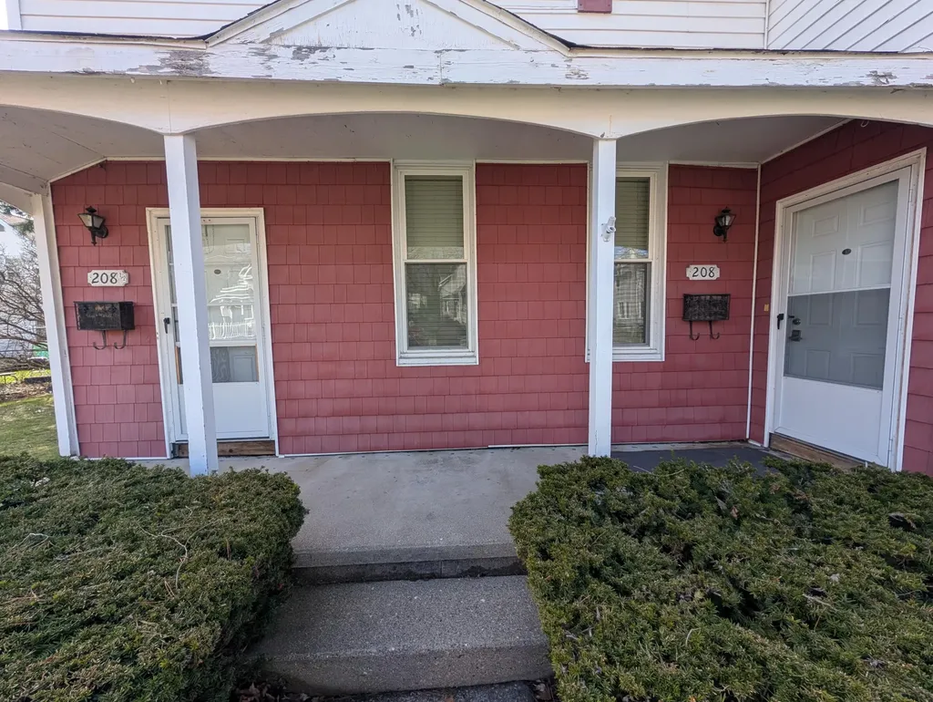 208 S Washington Avenue Ludington City MI 49431