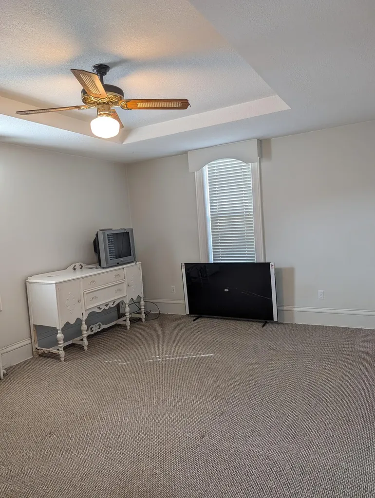 208 S Washington Avenue Ludington City MI 49431
