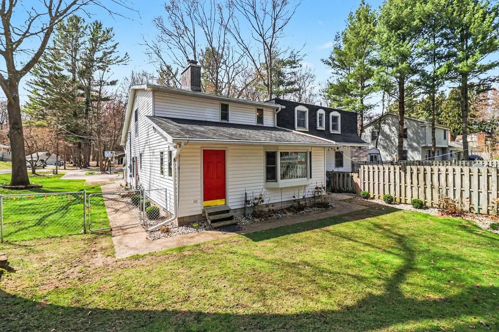1378 N Lendale Street Pere Marquette Charter Township MI 49431