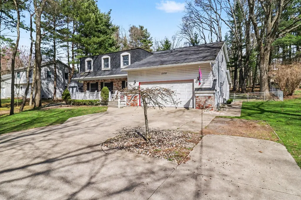 1378 N Lendale Street Pere Marquette Charter Township MI 49431
