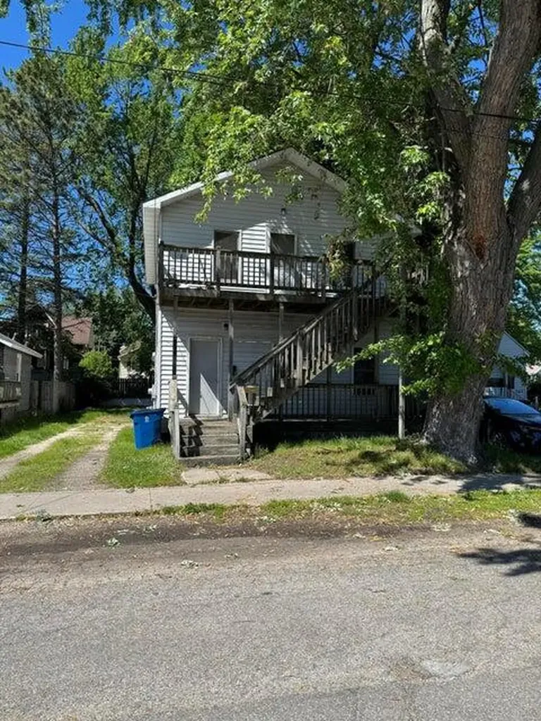 264 6th Avenue Manistee City MI 49660