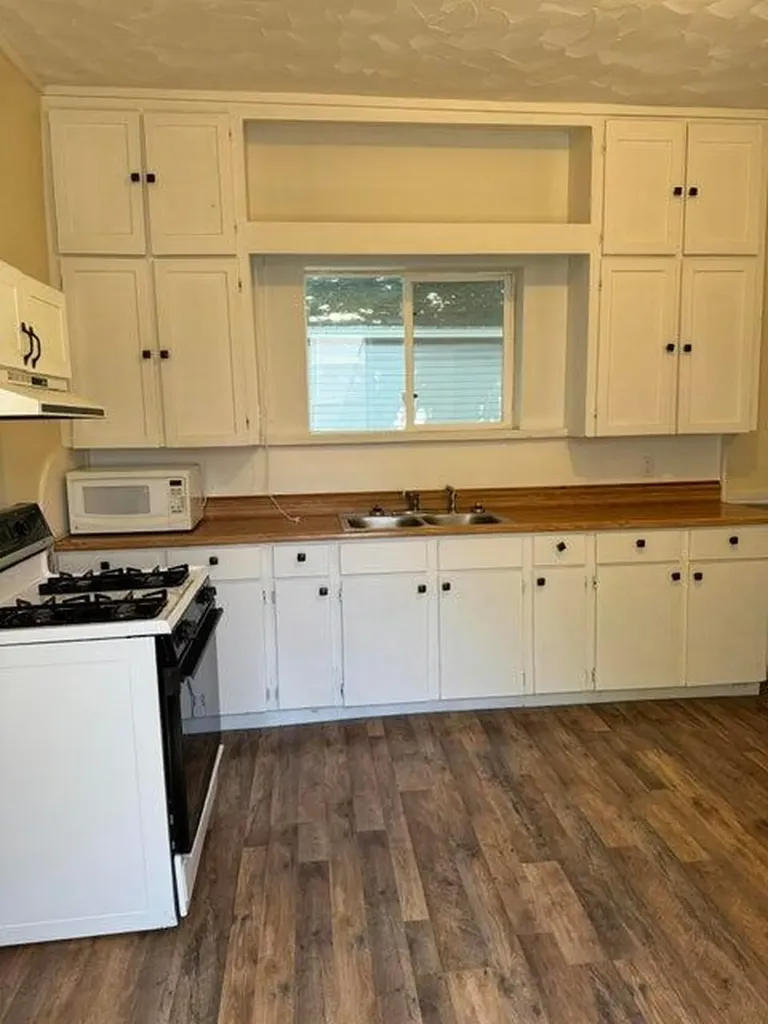 264 6th Avenue Manistee City MI 49660