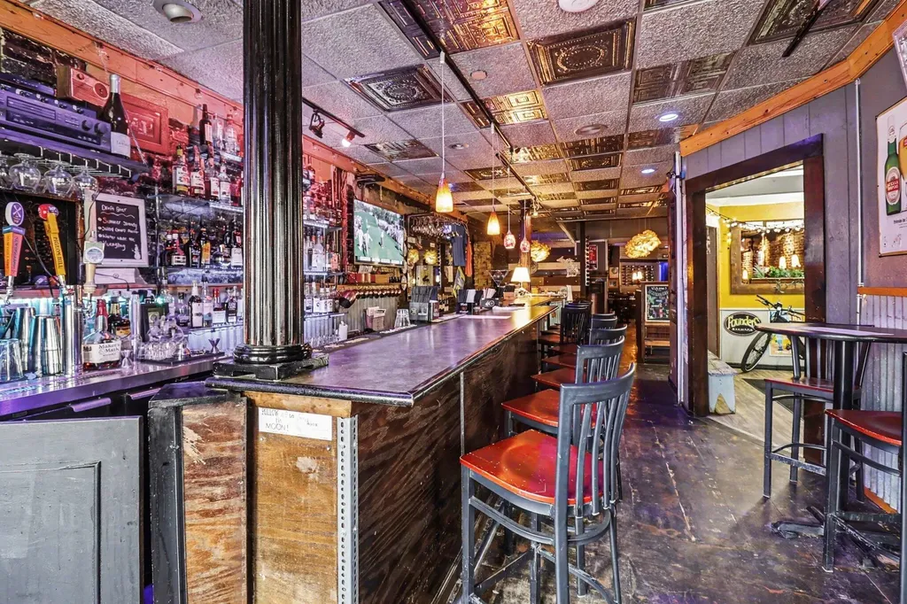 121 & 125 S James Street Ludington City MI 49431