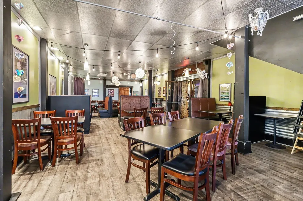 121 & 125 S James Street Ludington City MI 49431