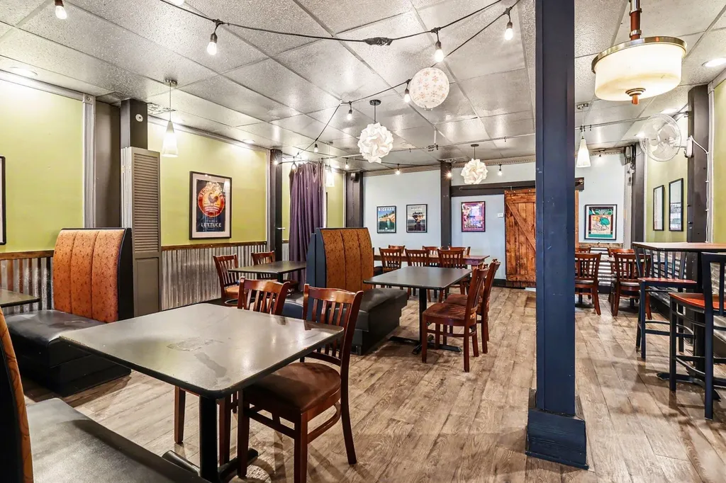121 & 125 S James Street Ludington City MI 49431