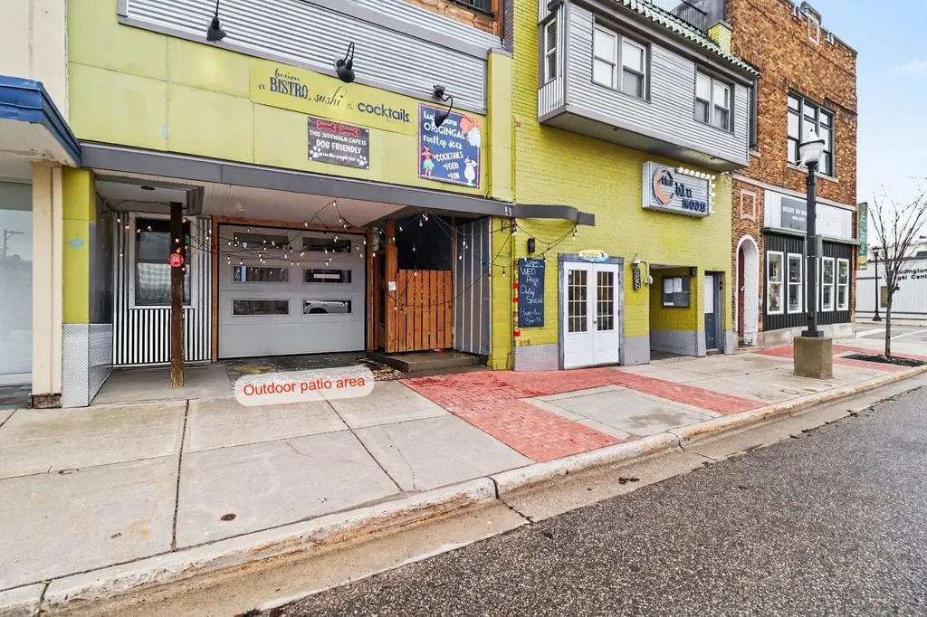 121 & 125 S James Street Ludington City MI 49431