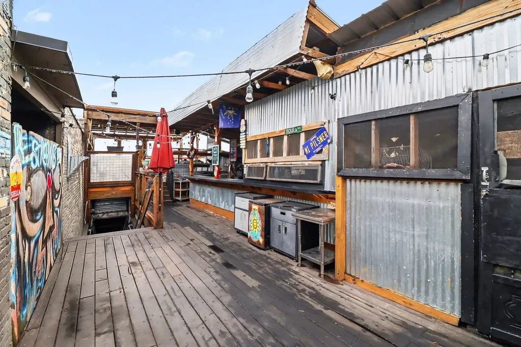 121 & 125 S James Street Ludington City MI 49431