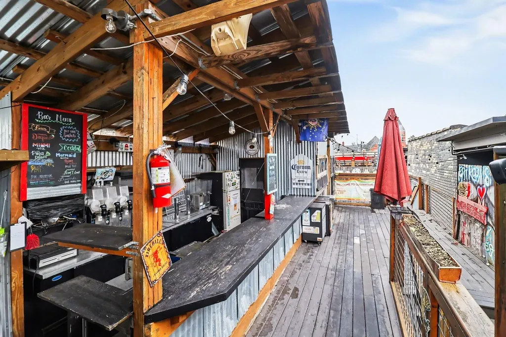 121 & 125 S James Street Ludington City MI 49431