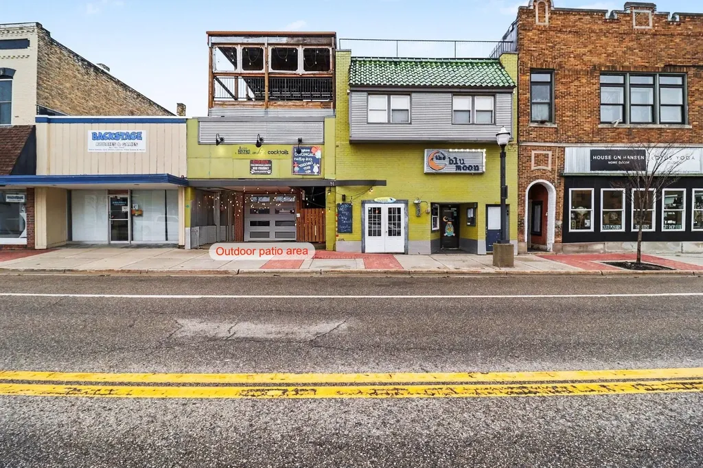 121 & 125 S James Street Ludington City MI 49431