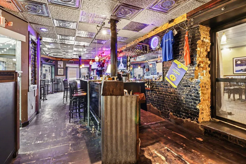 121 & 125 S James Street Ludington City MI 49431