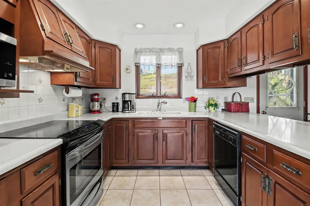 6302 E Interlochen Road Sheridan Township MI 49410