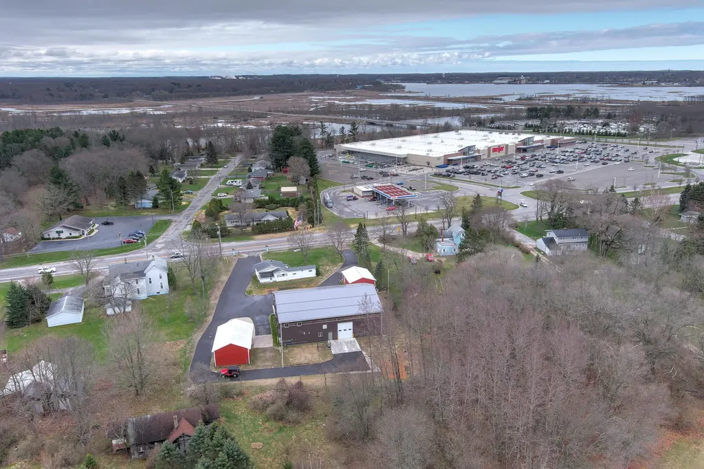 480 E Parkdale Avenue Manistee Township MI 49660