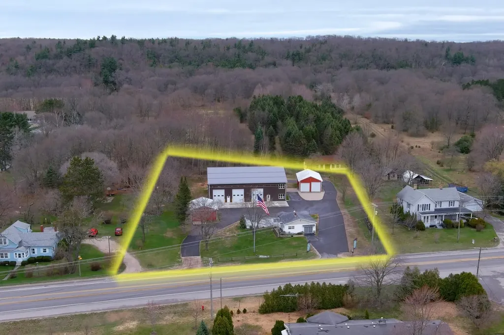480 E Parkdale Avenue Manistee Township MI 49660