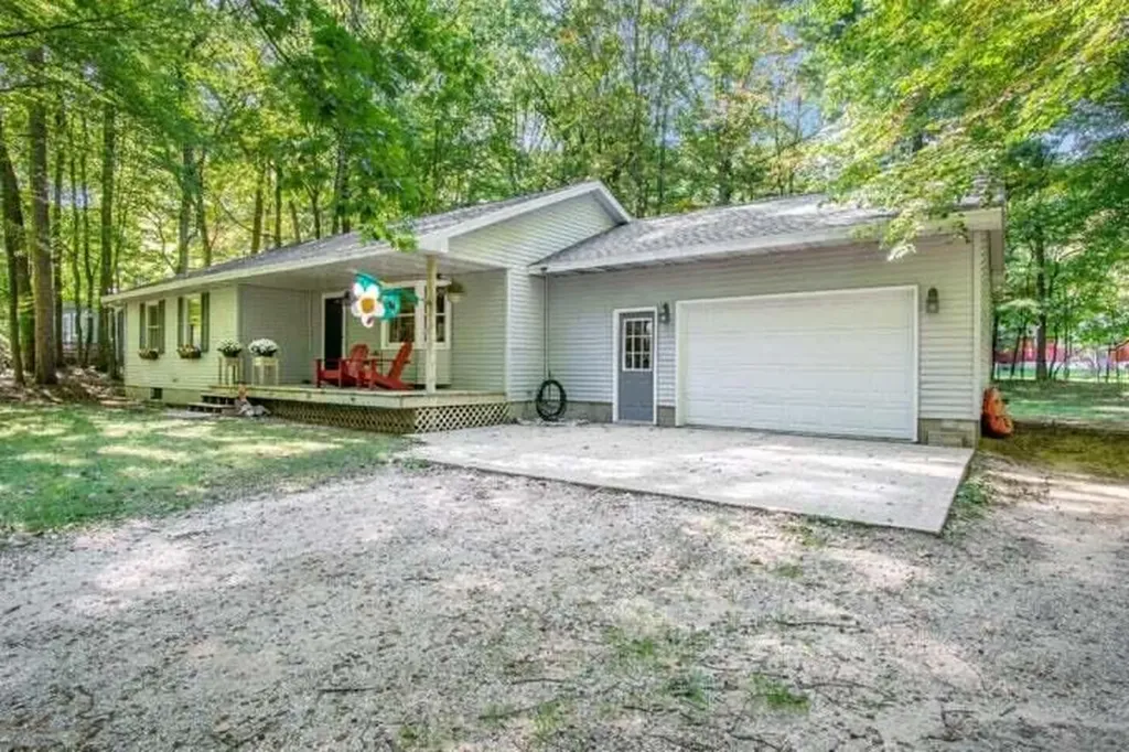 5771 Wintergreen Road Pentwater Township MI 49449