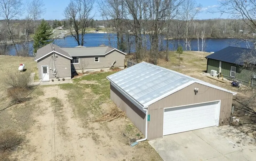 1471 E Beechwood Lane Everett Township MI 49349