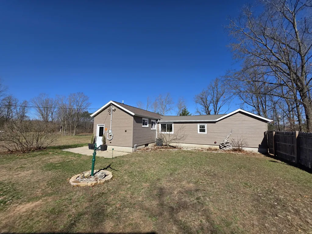 1471 E Beechwood Lane Everett Township MI 49349