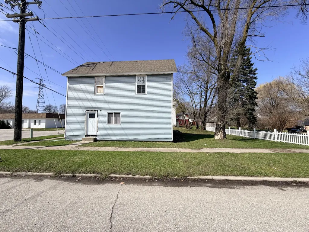 822 Vine Street Manistee City MI 49660
