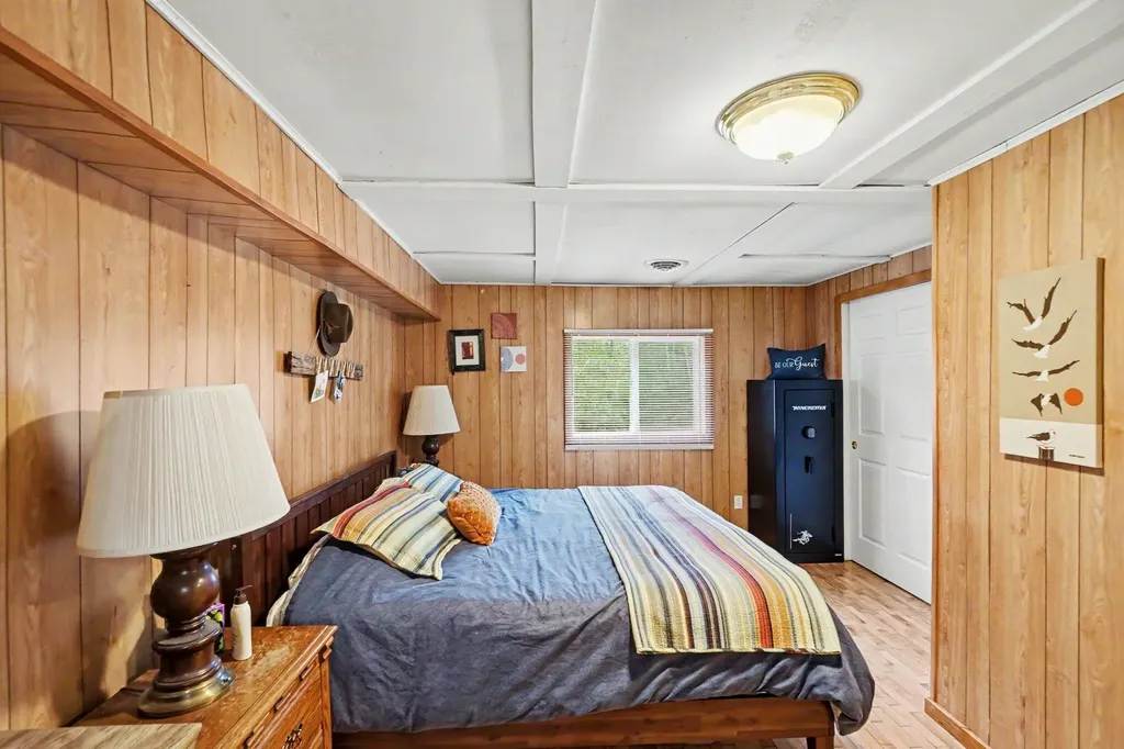 674 N Michigan Avenue Norman Township MI 49689