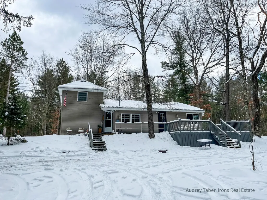 674 N Michigan Avenue Norman Township MI 49689