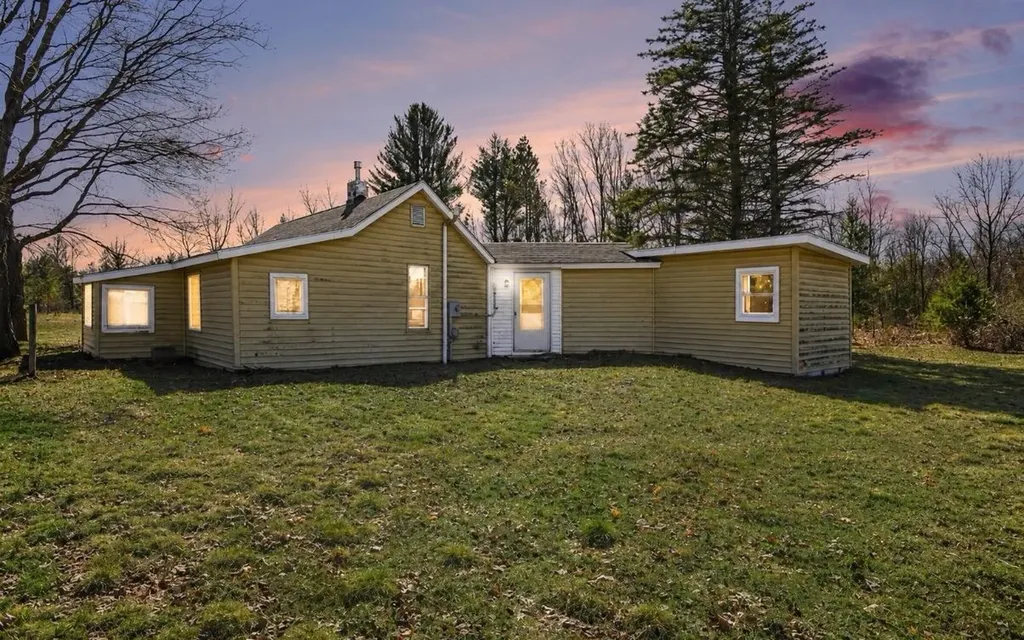 10553 Us-31 Grant Township MI 49411