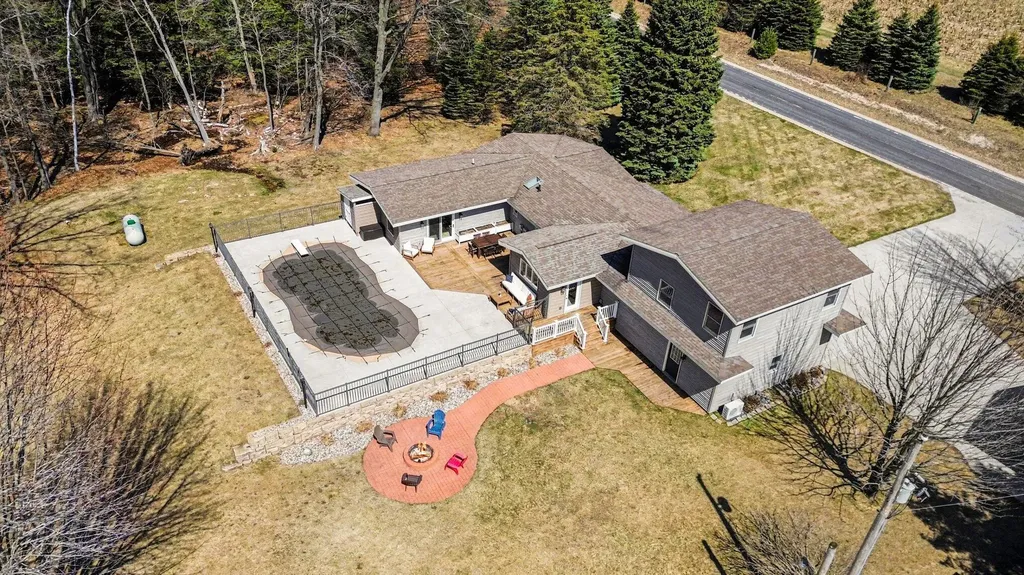 4786 Red Apple Road Filer Charter Township MI 49660
