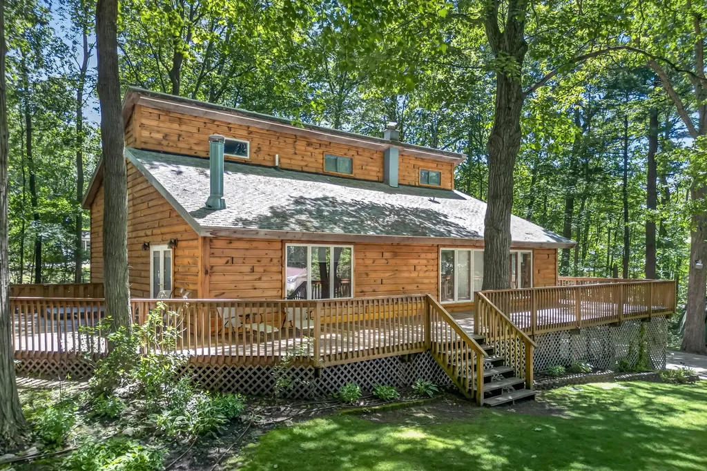 9531 W Silver Lake Road Golden Township MI 49436
