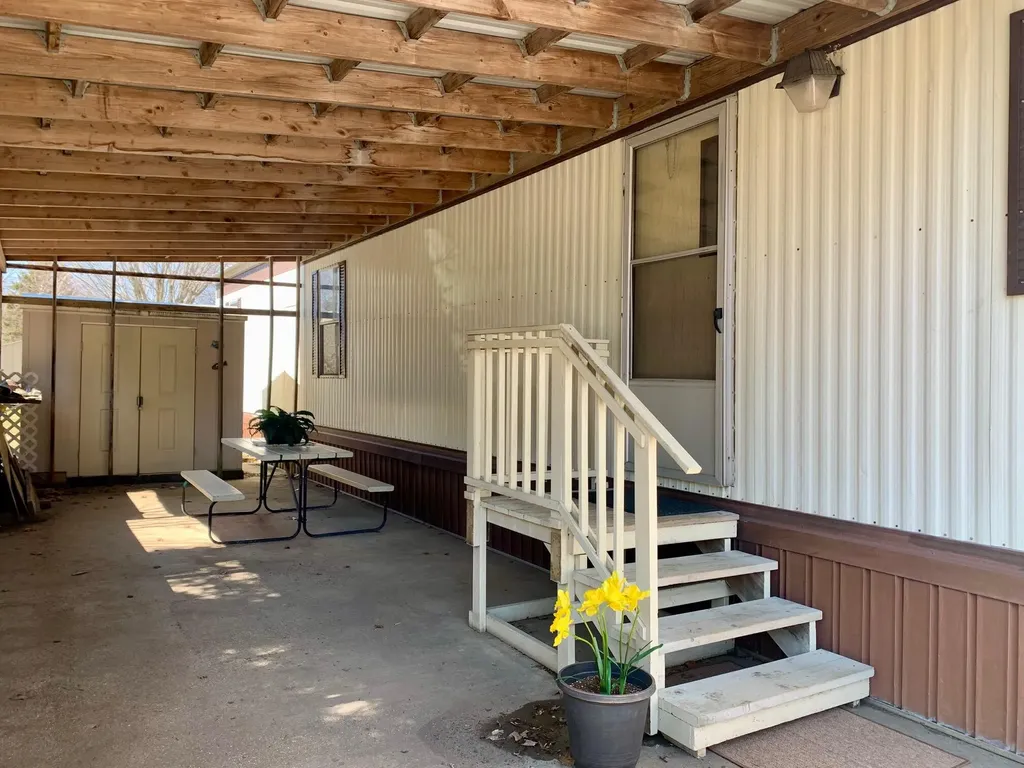 2819 N Sandy Drive Hamlin Township MI 49431