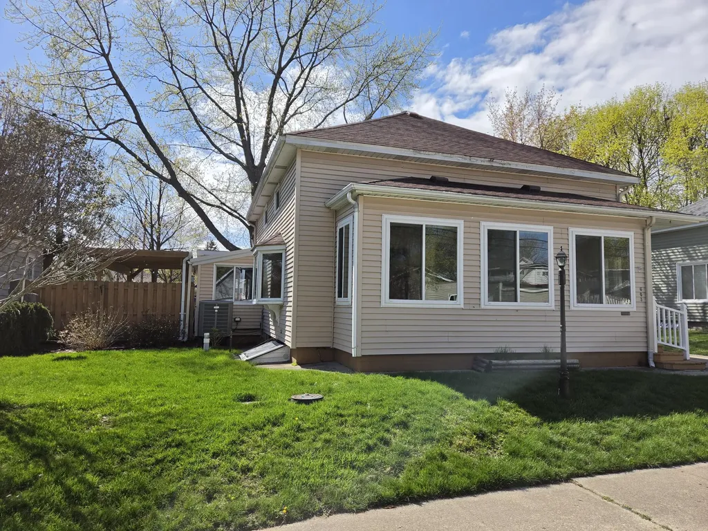 603 New William Street Ludington City MI 49431