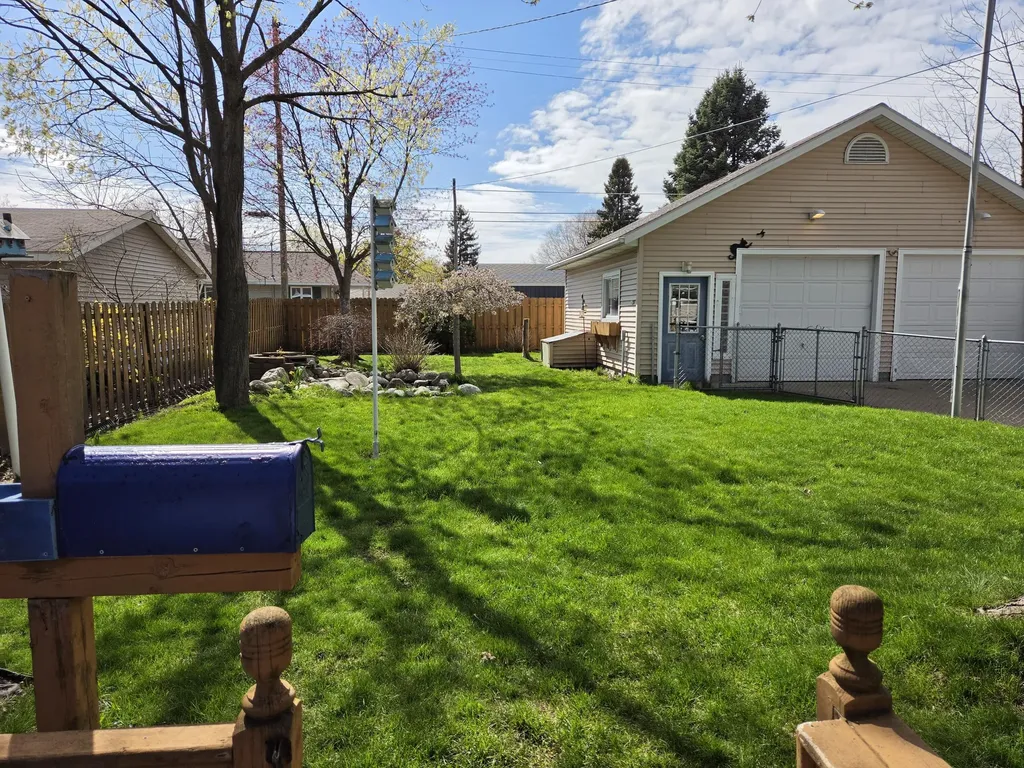 603 New William Street Ludington City MI 49431