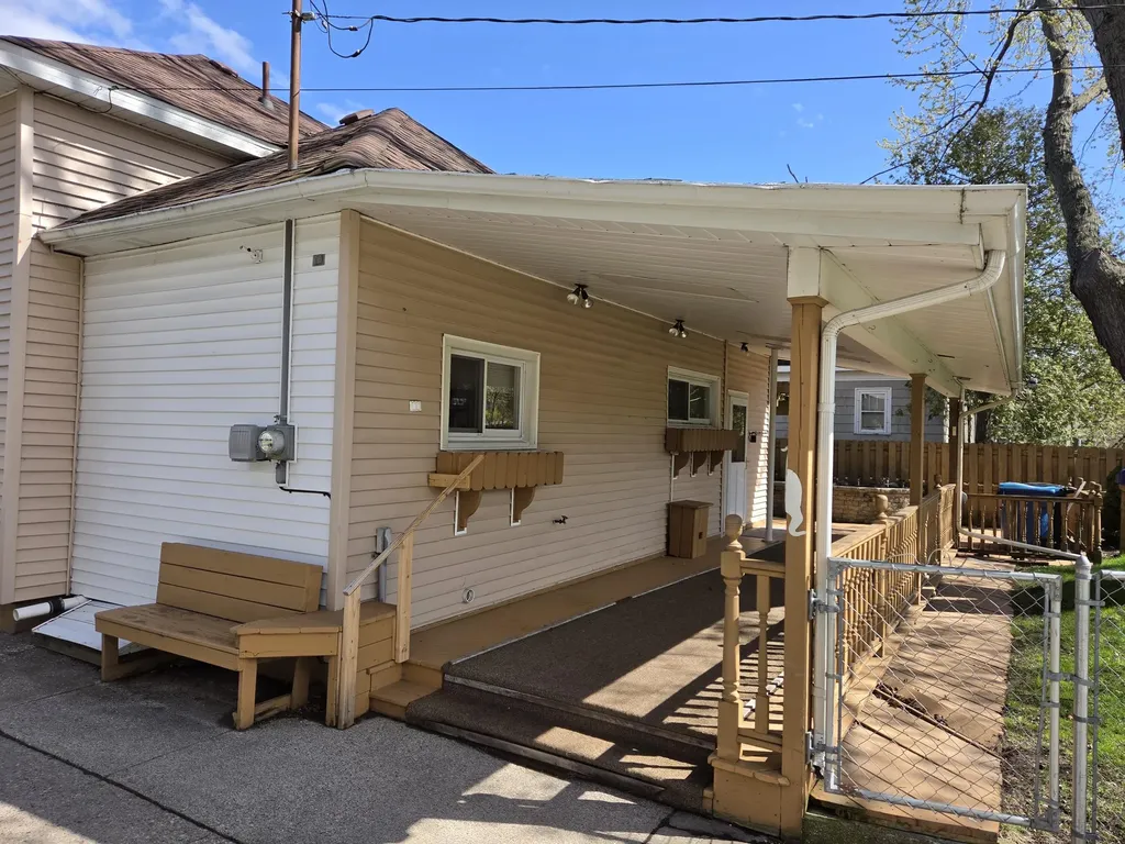 603 New William Street Ludington City MI 49431