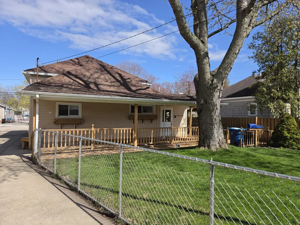 603 New William Street Ludington City MI 49431