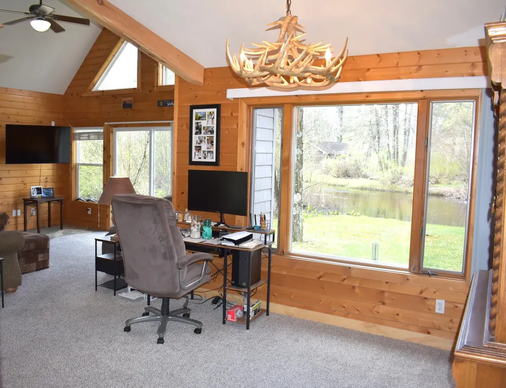 2263 W Riverbend Trail Pleasant Plains Township MI 49304