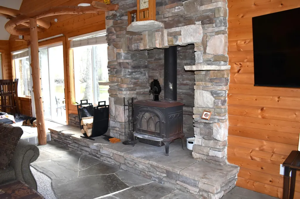 2263 W Riverbend Trail Pleasant Plains Township MI 49304