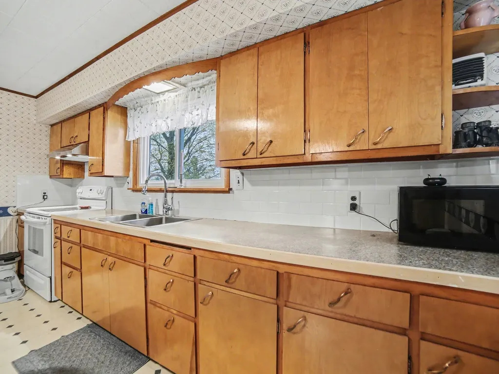 24 E Polk Road Elbridge Township MI 49420