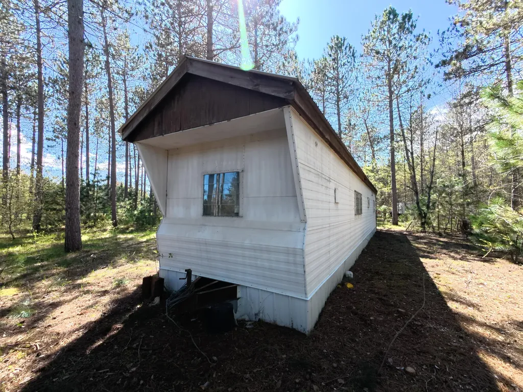 16880 Vondra Road Springdale Township MI 49683
